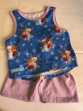 Set med Linne Frost, kortbyxor lila storlek 104, 290:-