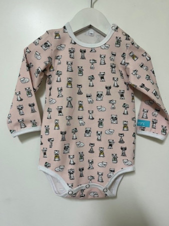 Body coola katter storlek 74, 215:-