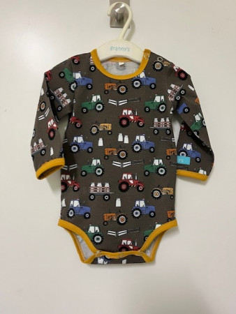 Body brun traktor storlek 68, 215:-