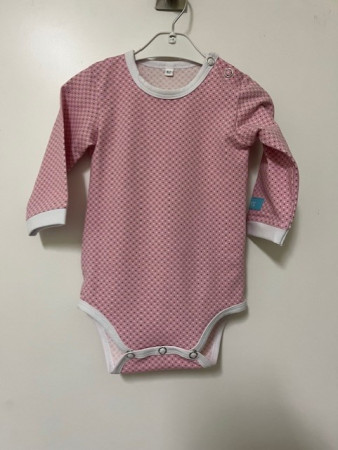 Body rosa m små prickar storlek 62, 215:-